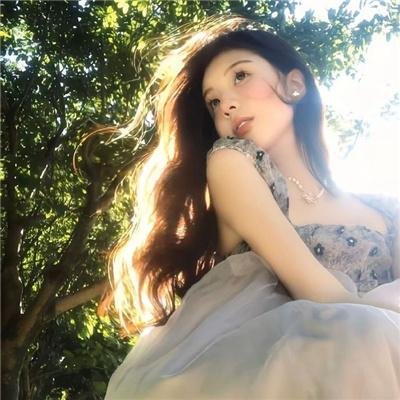 邪恶的蕾丝莉